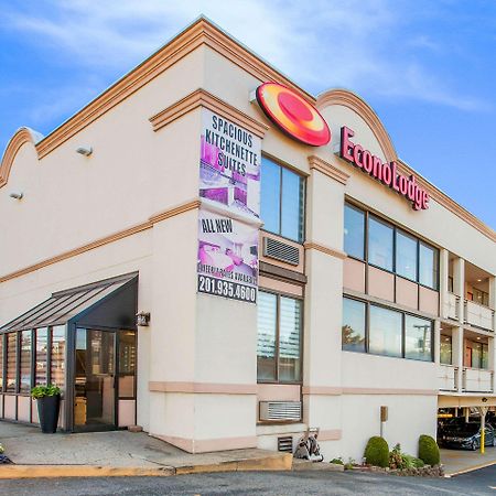 Super 8 By Wyndham Meadowlands Hotel Carlstadt Exterior foto