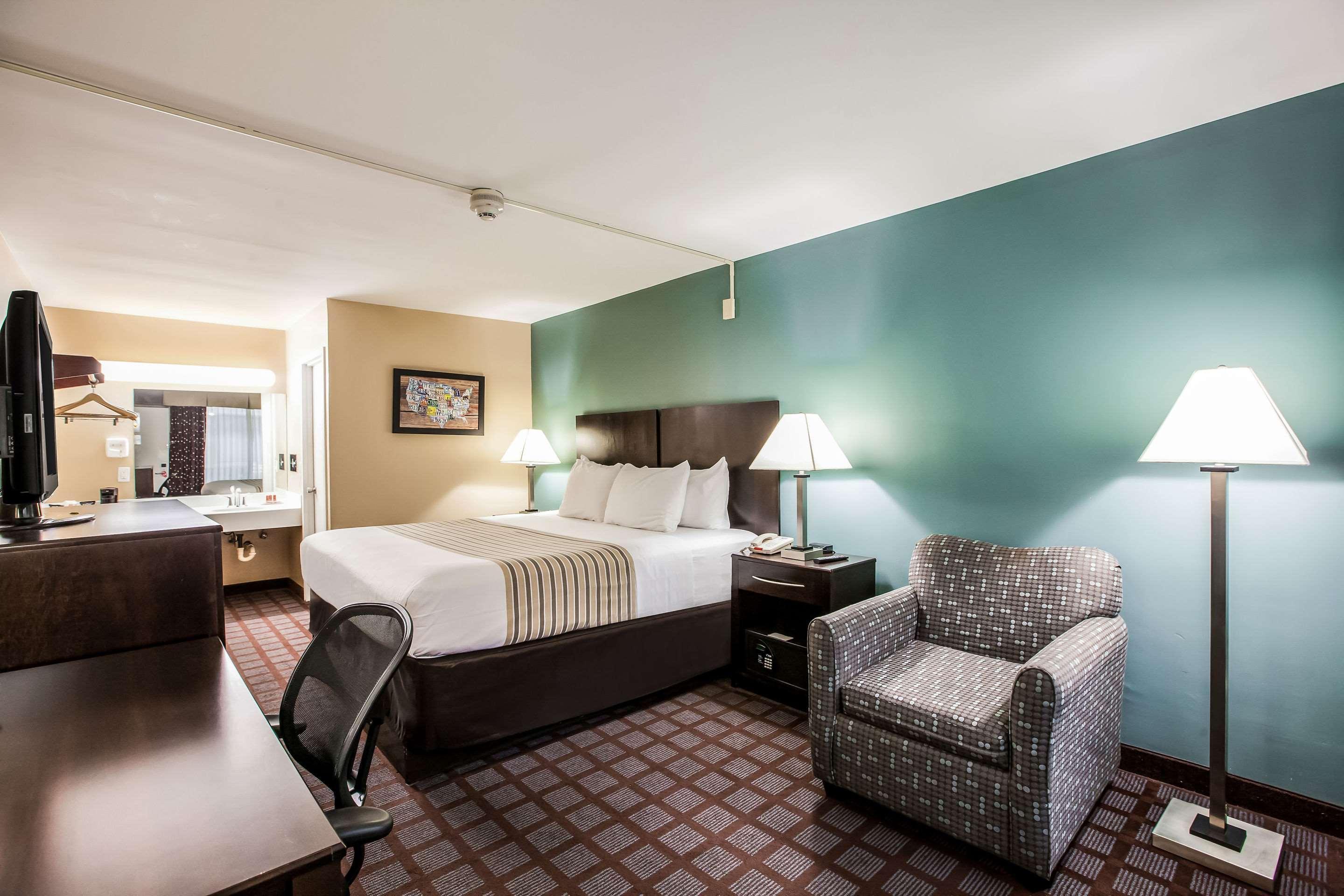 Super 8 By Wyndham Meadowlands Hotel Carlstadt Exterior foto