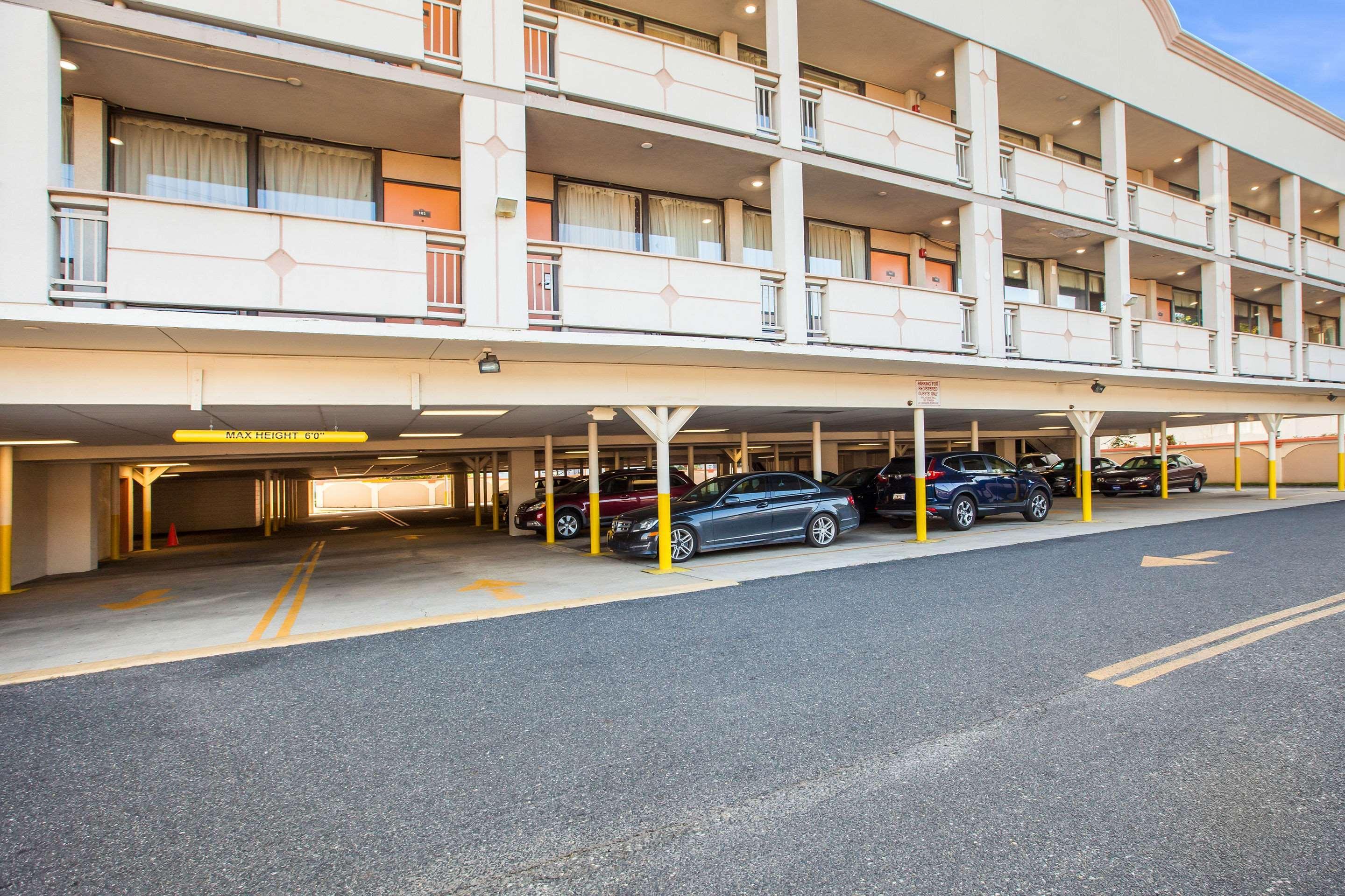 Super 8 By Wyndham Meadowlands Hotel Carlstadt Exterior foto